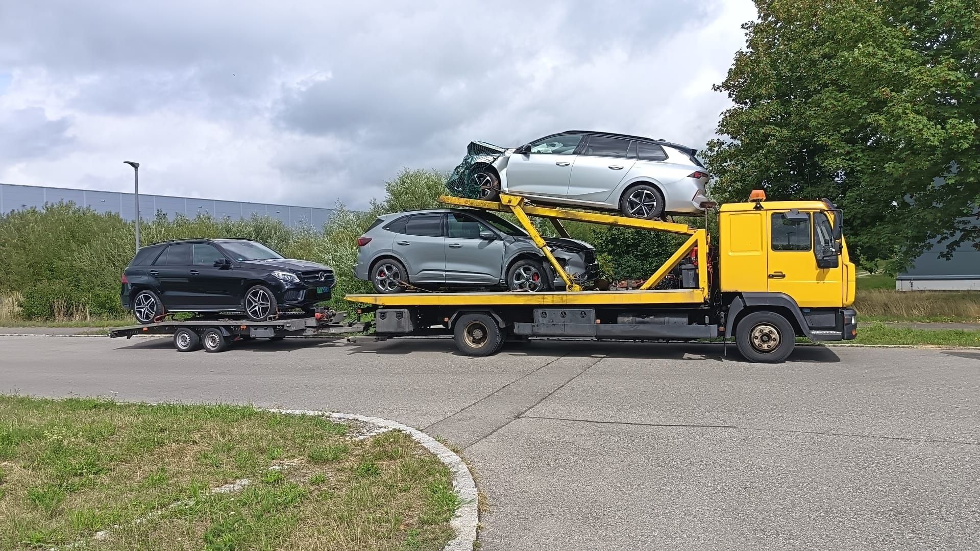 Adrian Albu  Transporte, Waldallee 47 in Eppstein