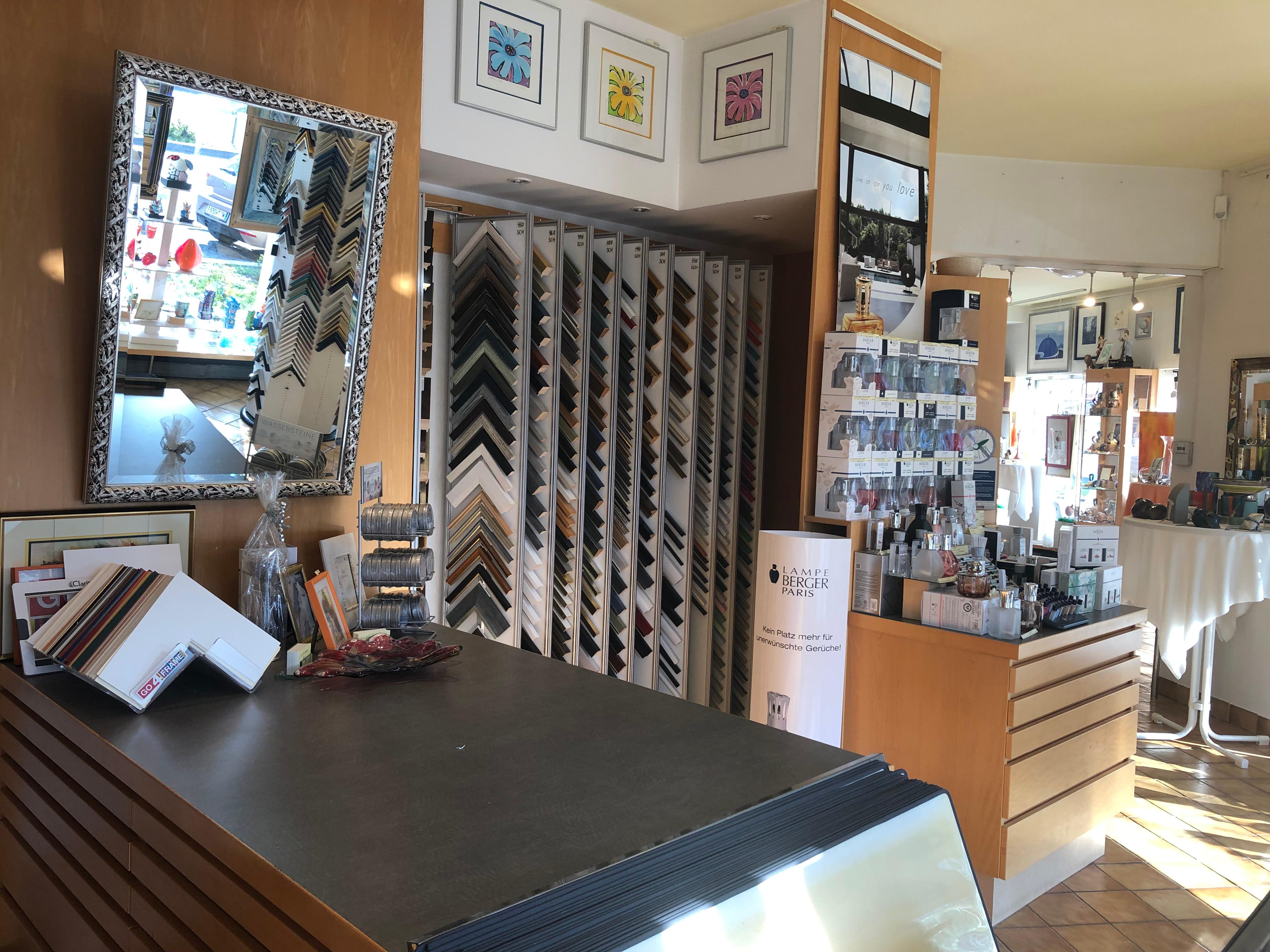 GLASEREI & GALERIE VANIC, Frauenstiftgasse 1 in Wien