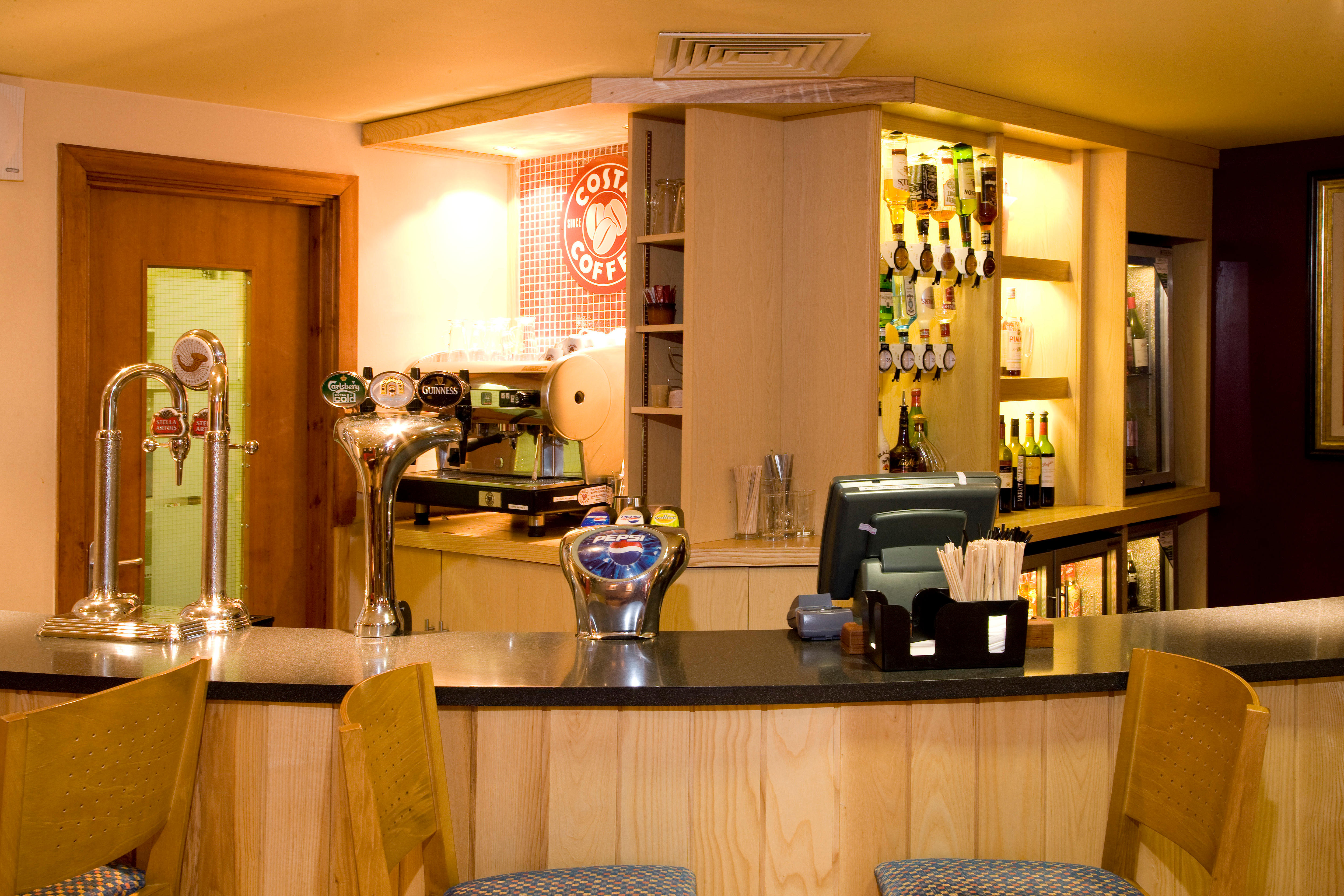 Thyme restaurant Premier Inn London Heathrow Airport (M4/J4) hotel Heathrow 08715 278510