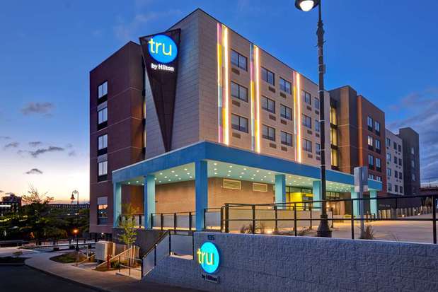 Images Tru by Hilton Manchester Downtown