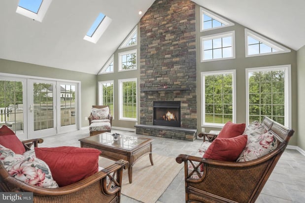 Images Jim Bim of Winning Edge Real Estate