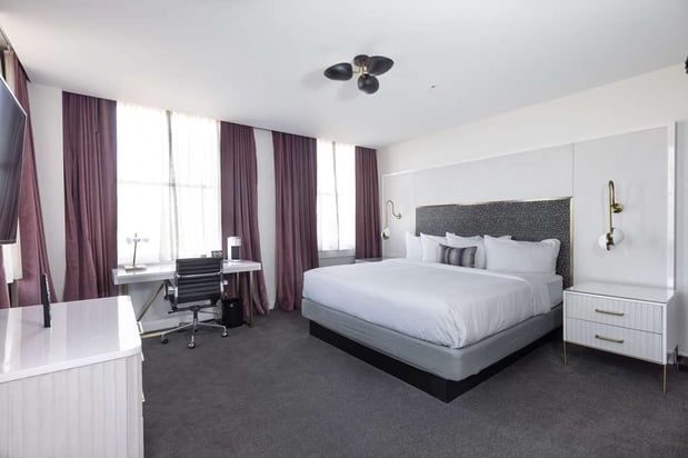 Images The Kelly Birmingham, Tapestry Collection by Hilton