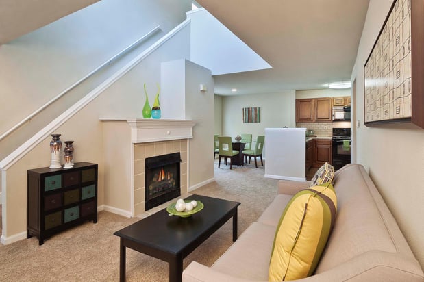 Images Camden Lake Pine Apartments