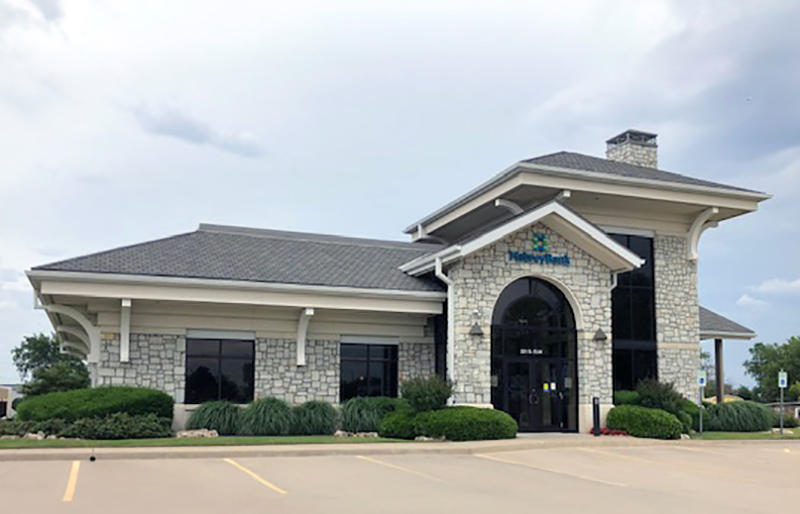 Built in 2009, Mabrey Bank's Jenks location was the first Mabrey Bank to utilize teller pods to assist customers, instead of the traditional teller lines.  Offering a full range of banking services, including retail, safe deposit boxes, ATM and drive-thru lanes, the bank and its team members support many local community activities.