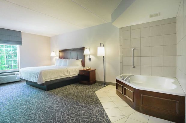 Images Hampton Inn & Suites Berkshires-Lenox