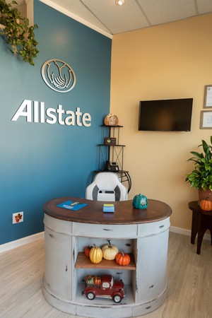 Images Amy Rychwalski Salmon: Allstate Insurance