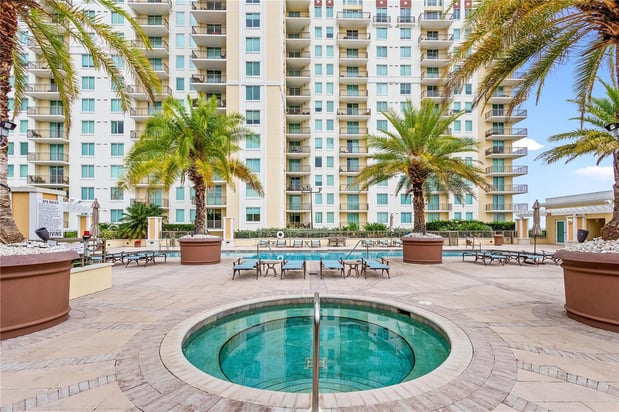 Images Christopher Johnson Realtor