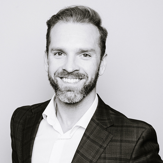 Aaron Klatt headshot.