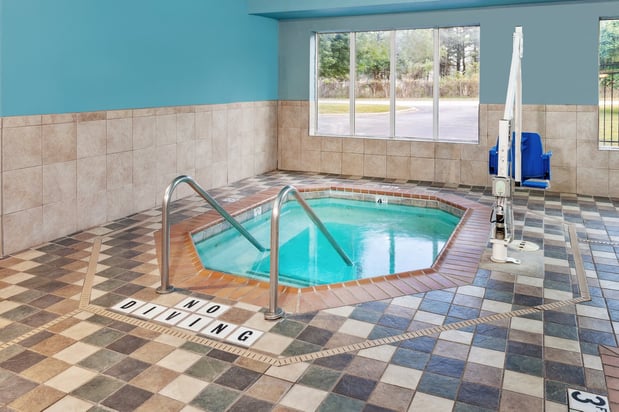 Images Holiday Inn Express & Suites Urbana-Champaign (U of I Area) by IHG