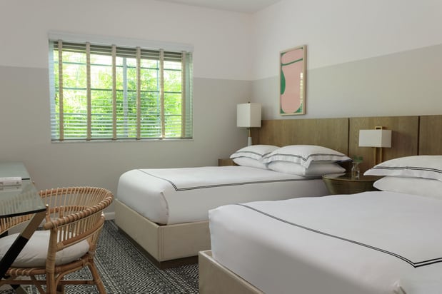 Images Kimpton Surfcomber Hotel by IHG