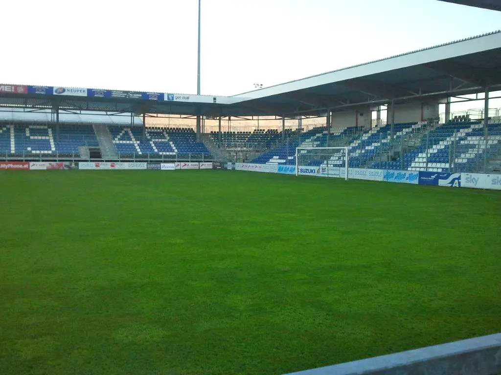 Bild 1 von Blitztribüne