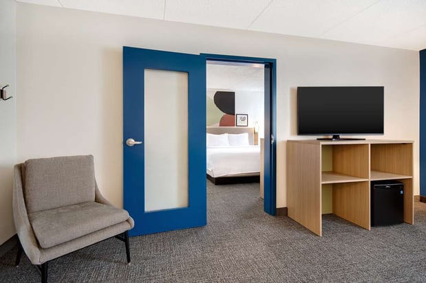 Images Spark by Hilton Rochester University Area