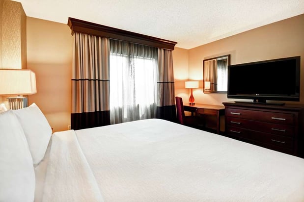 Images Embassy Suites by Hilton Dulles Airport