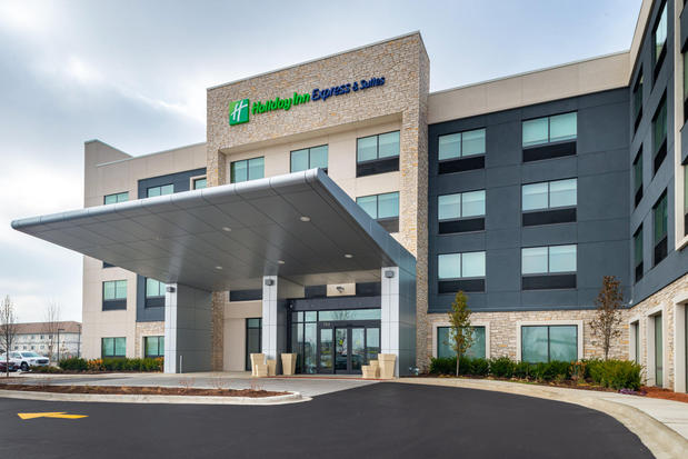 Images Holiday Inn Express & Suites Romeoville - Joliet North by IHG