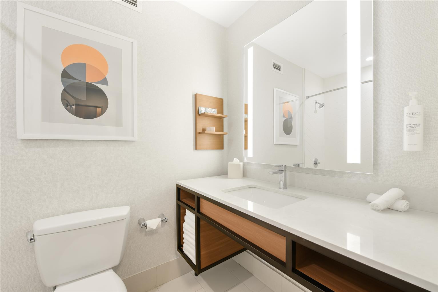 Guest room bath