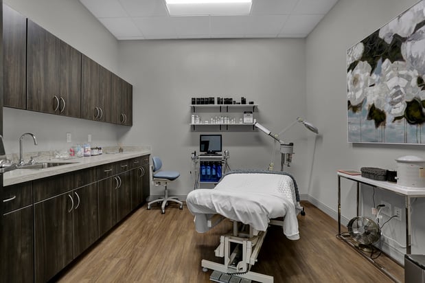 Images Create A Smile Dentistry - Dr. Ken Moore
