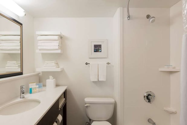 Images Hampton Inn Milwaukee Northwest