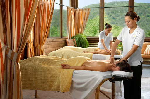 LakeHouse Spa Image