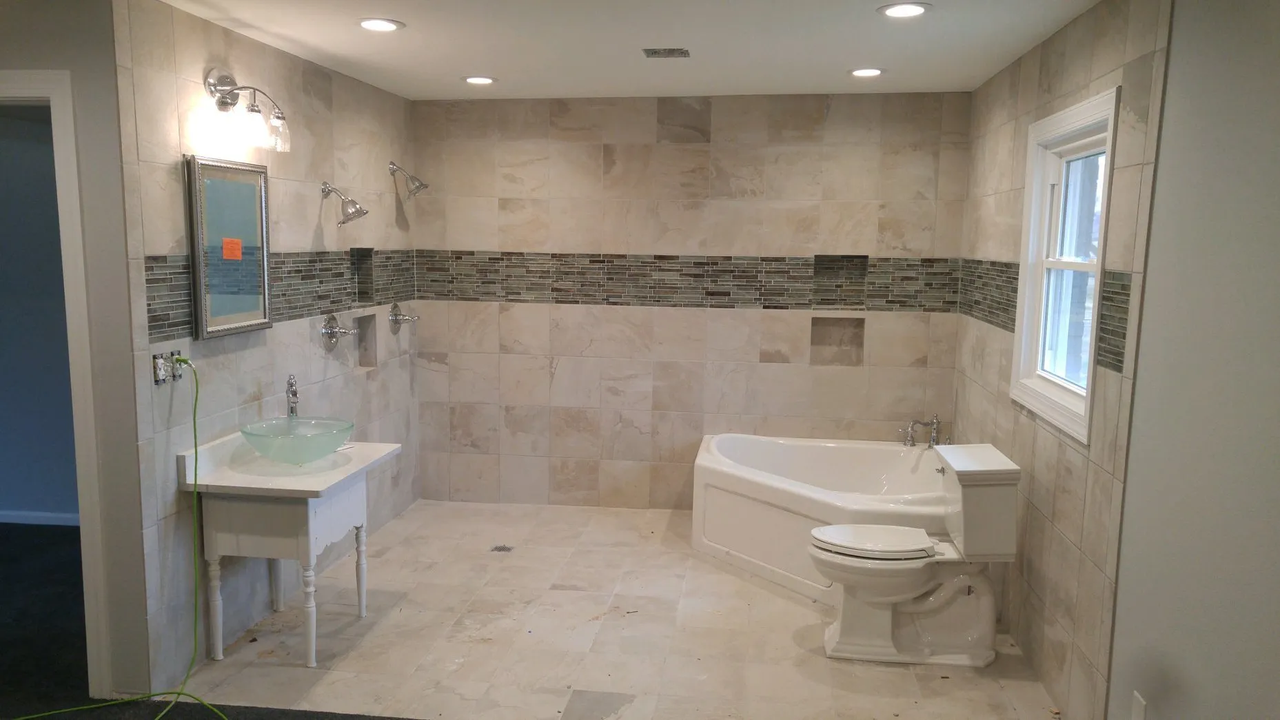 Full Force Contracting Image