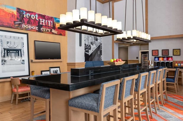 Images Hampton Inn & Suites Dodge City