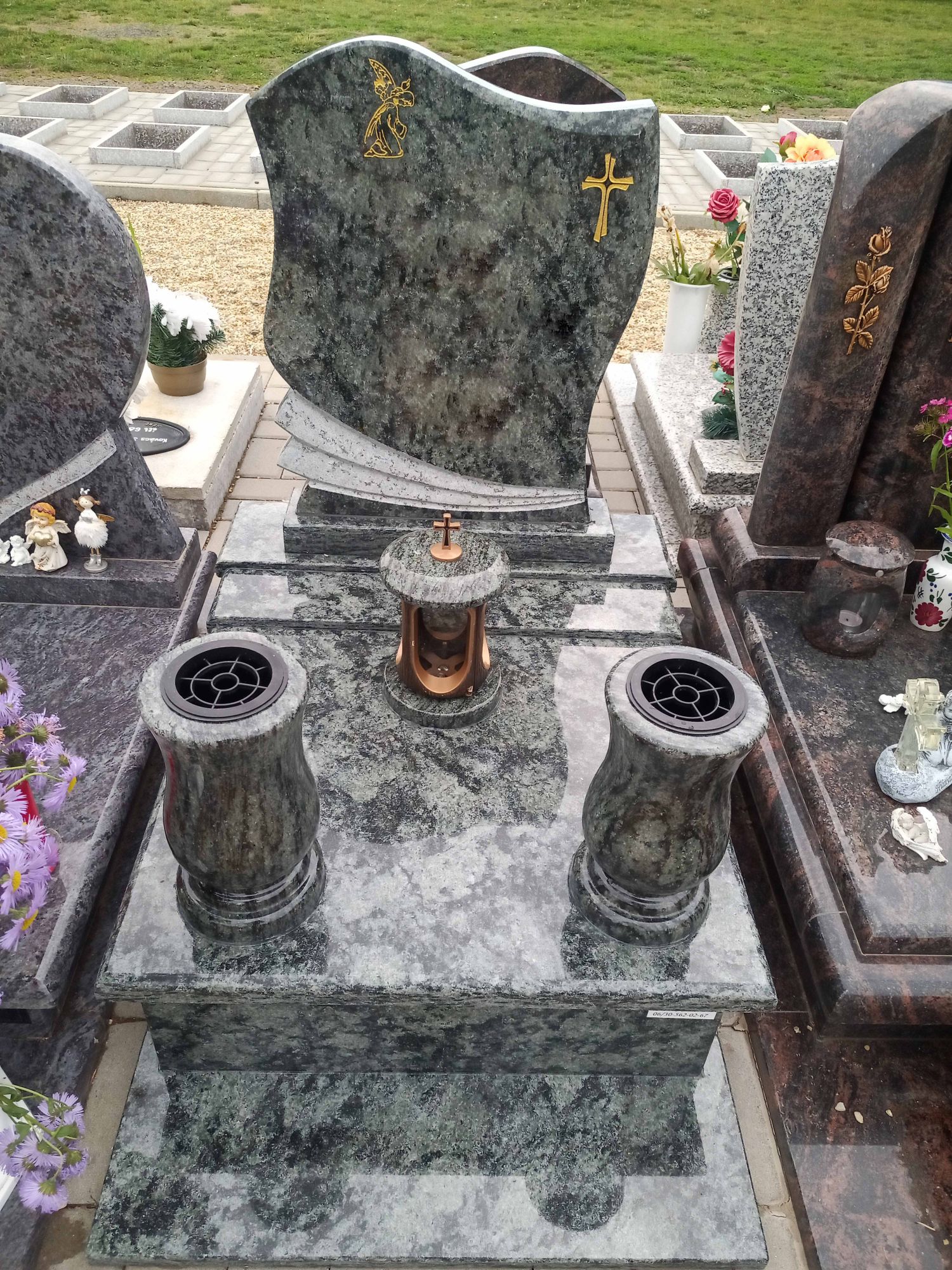 Images VARGA ZOLTÁN KŐFARAGÓ-MŰKŐKÉSZÍTŐ