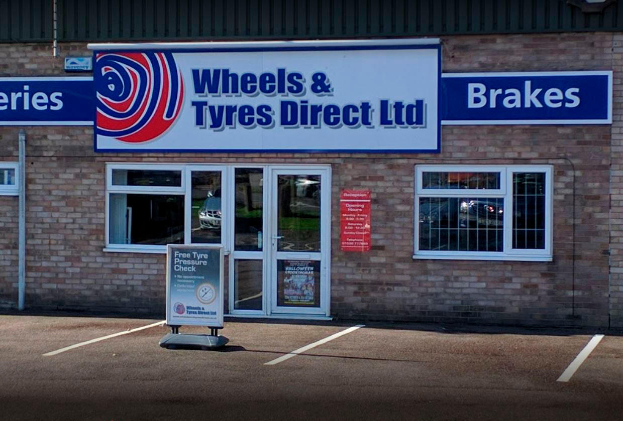Images Wheels & Tyres Direct - Team Protyre