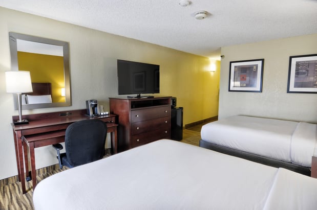 Images Holiday Inn St. Petersburg N- Clearwater by IHG