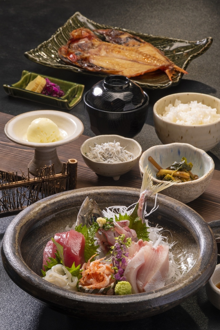 Images 囲炉茶屋　離れ家　翠々