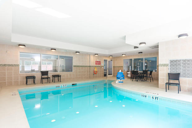 Images Holiday Inn Express & Suites Lagrange by IHG