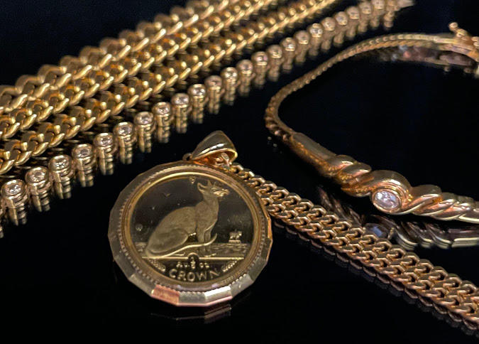 Images 買取専門店  KOMEHYO  (コメ兵)  広島三越