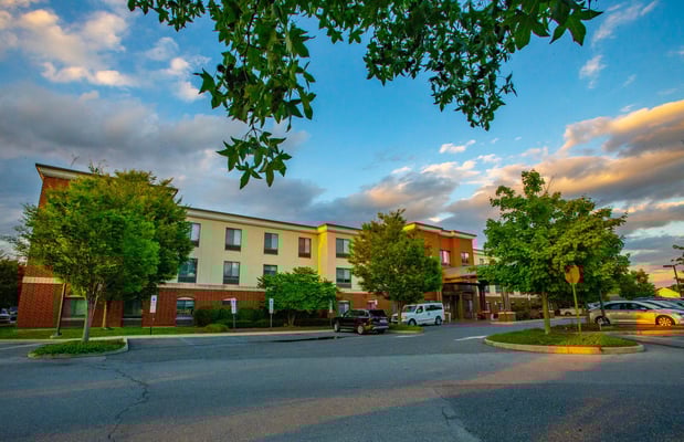 Images Holiday Inn Express & Suites Bethlehem Arpt-Allentown Area by IHG