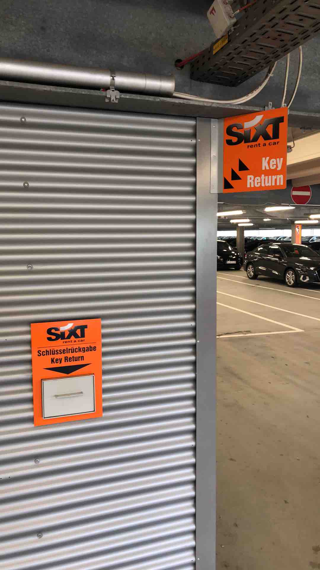 SIXT Autovermietung Düsseldorf Flughafen, Terminal Ring 1, Zentralgeb. in Düsseldorf