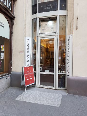 Stil- und Antikhandel & Antikmöbel, Altwaren und Antiquitäten in Wien, Dorotheergasse 6-8 in Wien