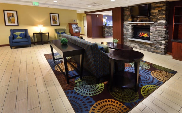 Images Holiday Inn Express & Suites Milford by IHG