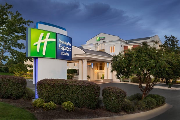 Images Holiday Inn Express & Suites Auburn - University Area by IHG