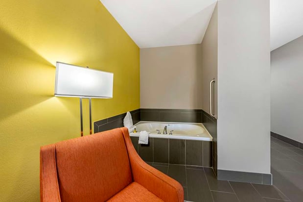 Images Best Western Plus Midwest City Inn & Suites