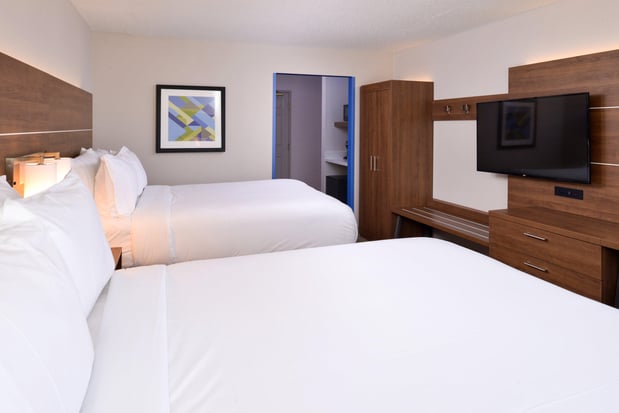 Images Holiday Inn Express & Suites Omaha - 120th And Maple by IHG