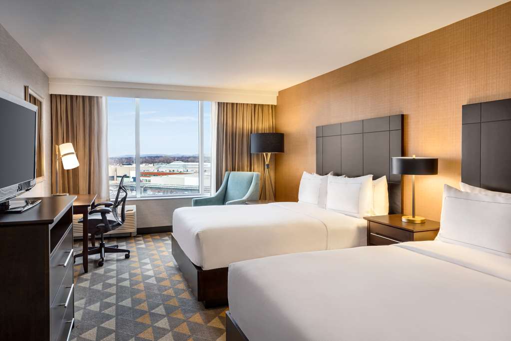 Images DoubleTree by Hilton Pointe Claire Montreal Airport West