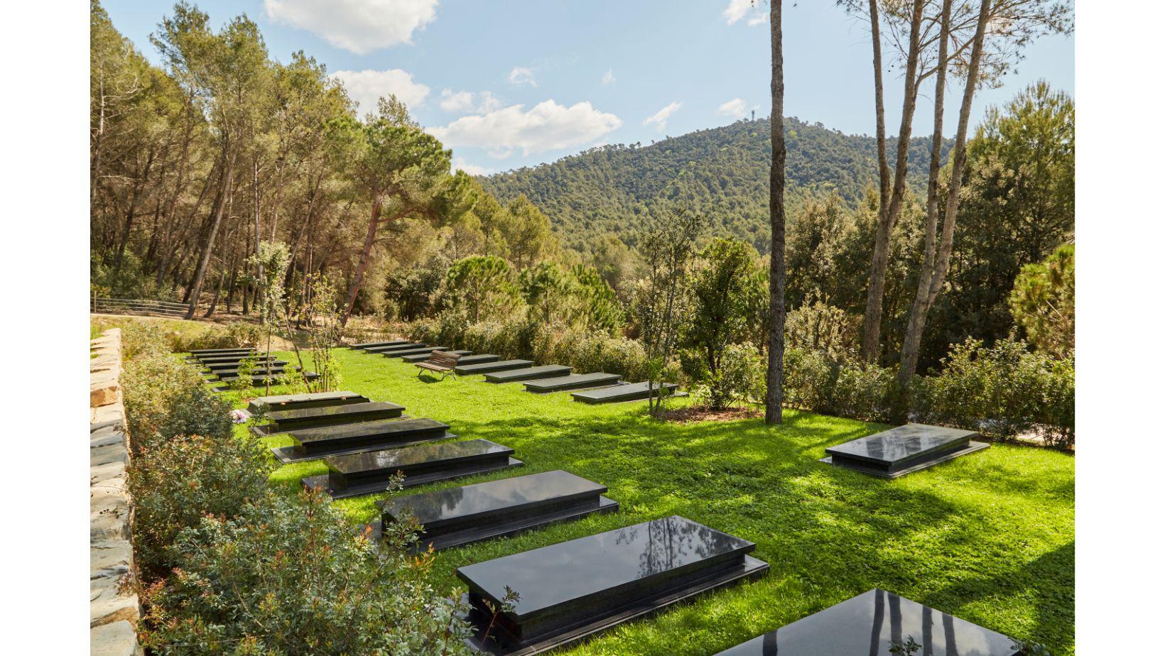 Cementiri Comarcal Roques Blanques 43