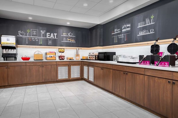 Images Hampton Inn & Suites ATL-Six Flags
