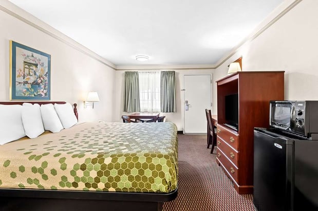 Images SureStay by Best Western Castro Valley