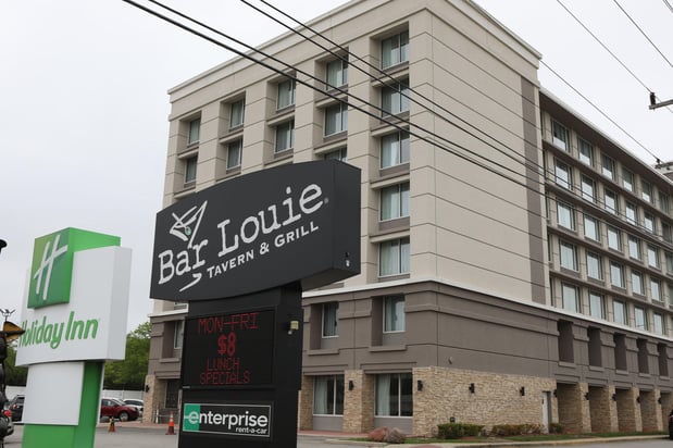 Images Holiday Inn Chicago Oakbrook by IHG