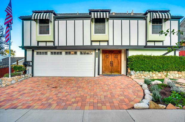 Images Carol Anne Mills - Realtor in Rancho Palos Verdes and San Pedro