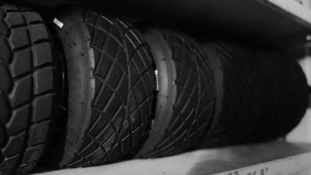 Images Hovslund Dæk og Trailercenter