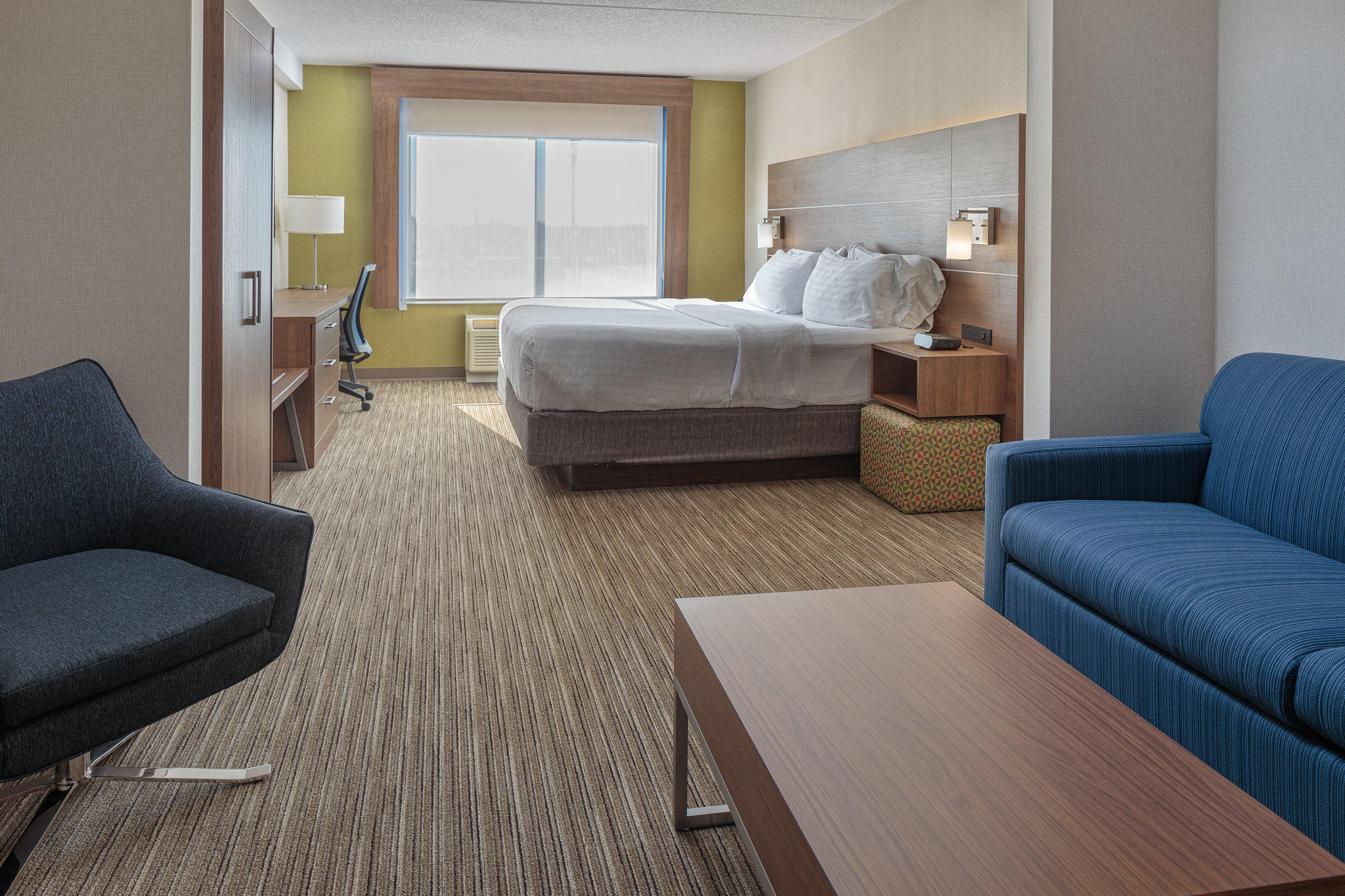 Images Holiday Inn Express & Suites Belleville, an IHG Hotel