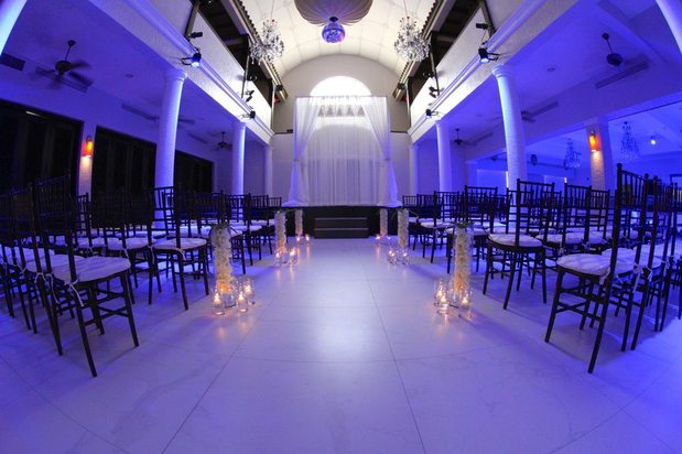 Images Renaissance at the Gables