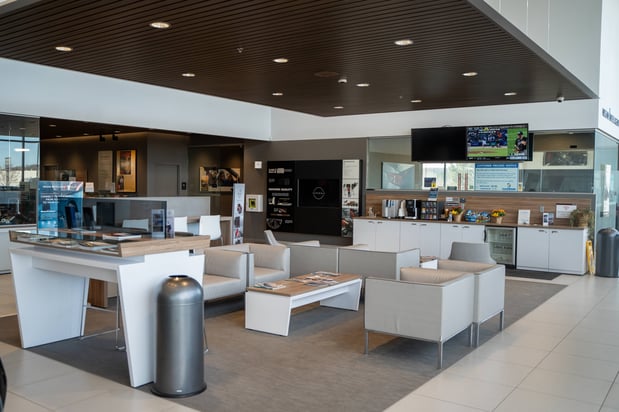 Images Russ Darrow Nissan of West Bend