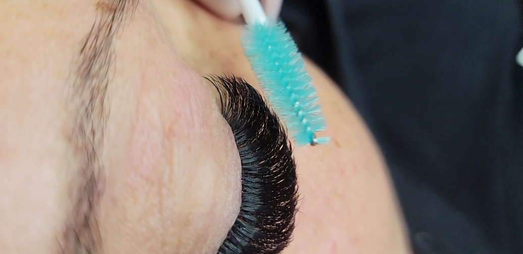 Images Lashista - Formation cils - Pose de cils - Produits de cils Longueuil