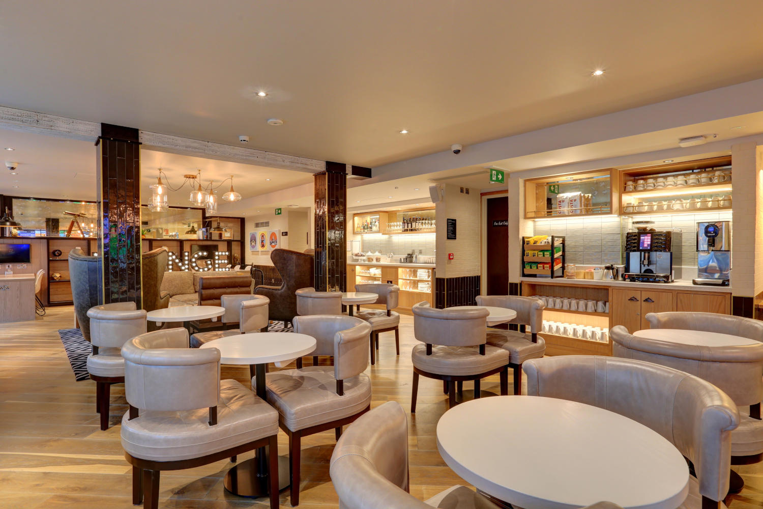 Lounge Cafe Bar hub by Premier Inn London Goodge Street hotel London 03333 213104