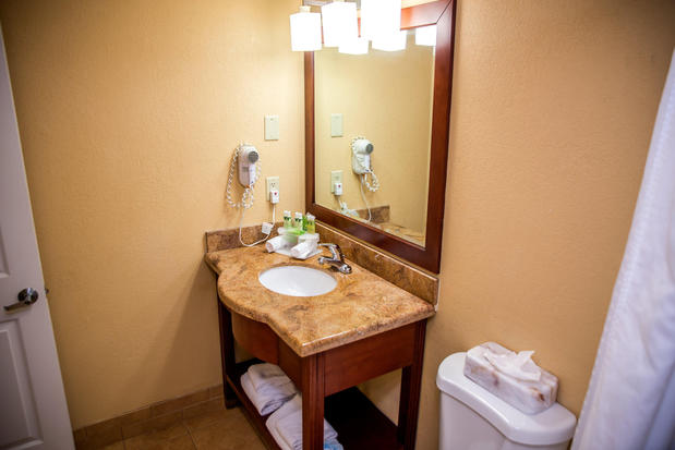 Images Holiday Inn Express & Suites Cocoa Beach, an IHG Hotel